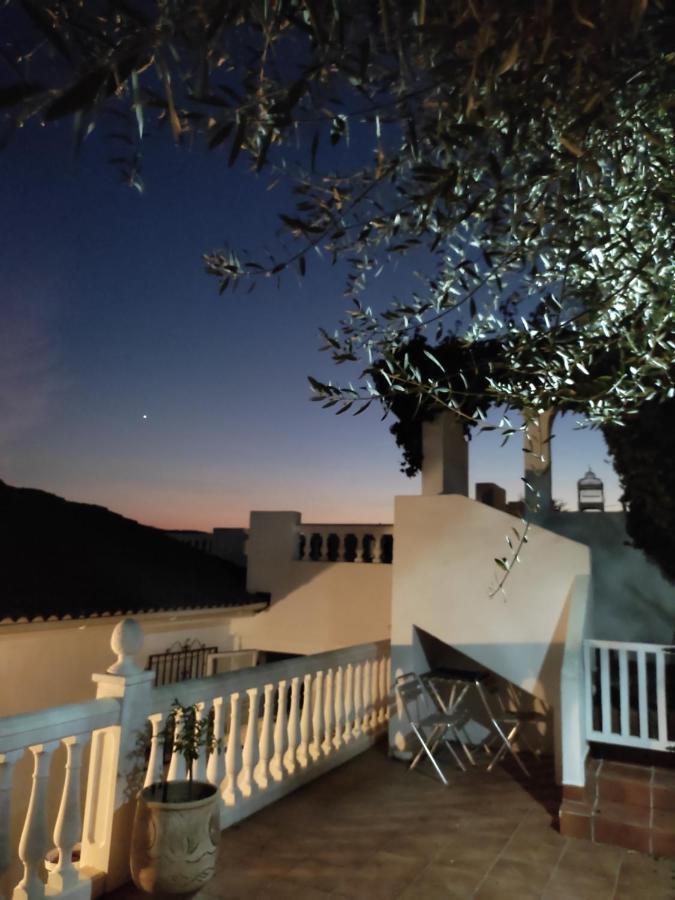 Готель One Life Malaga Retreat Periana Екстер'єр фото